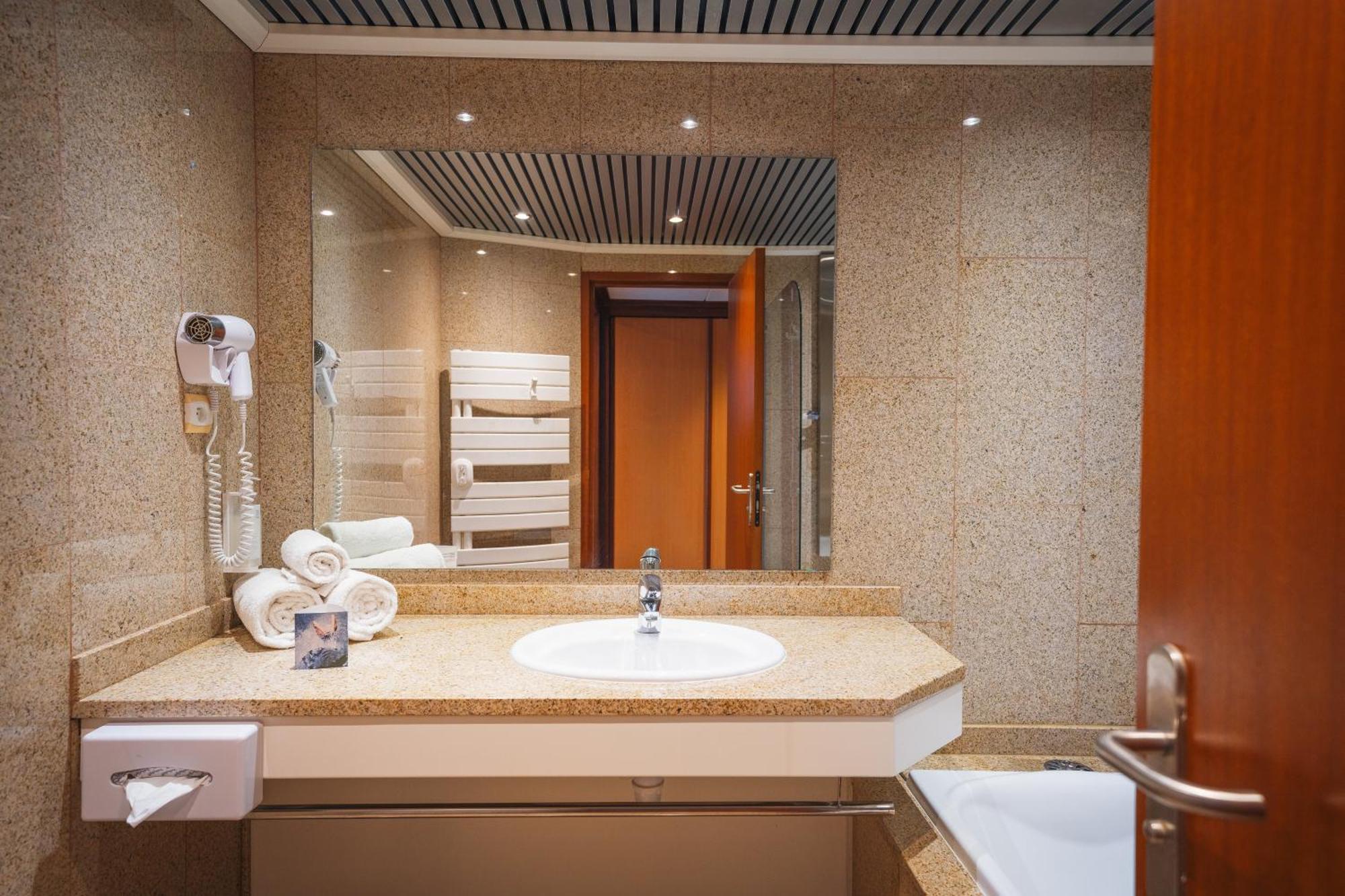 Hotel Spa Du Beryl St Brevin L'Ocean Saint-Brevin-les-Pins Eksteriør billede